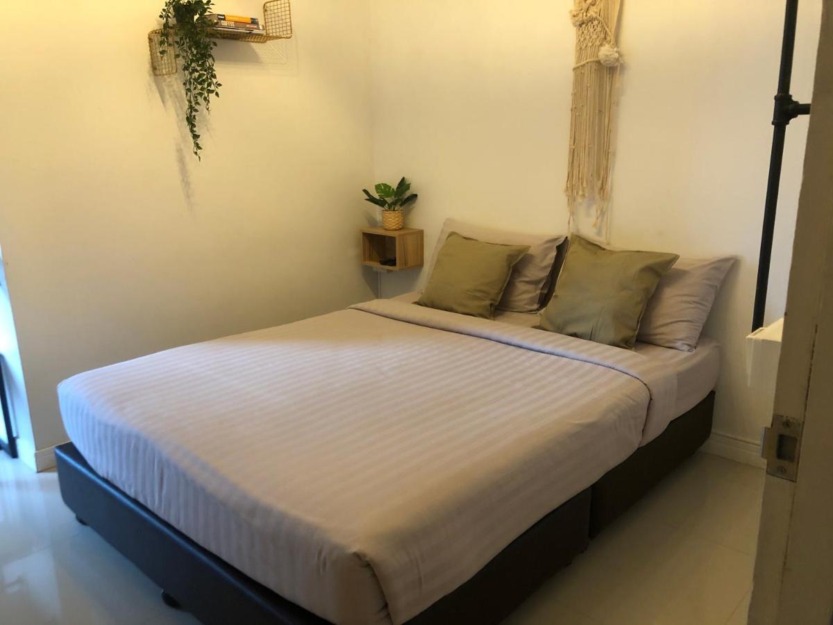 Samed Big Whale Hostel Rayong Exterior photo