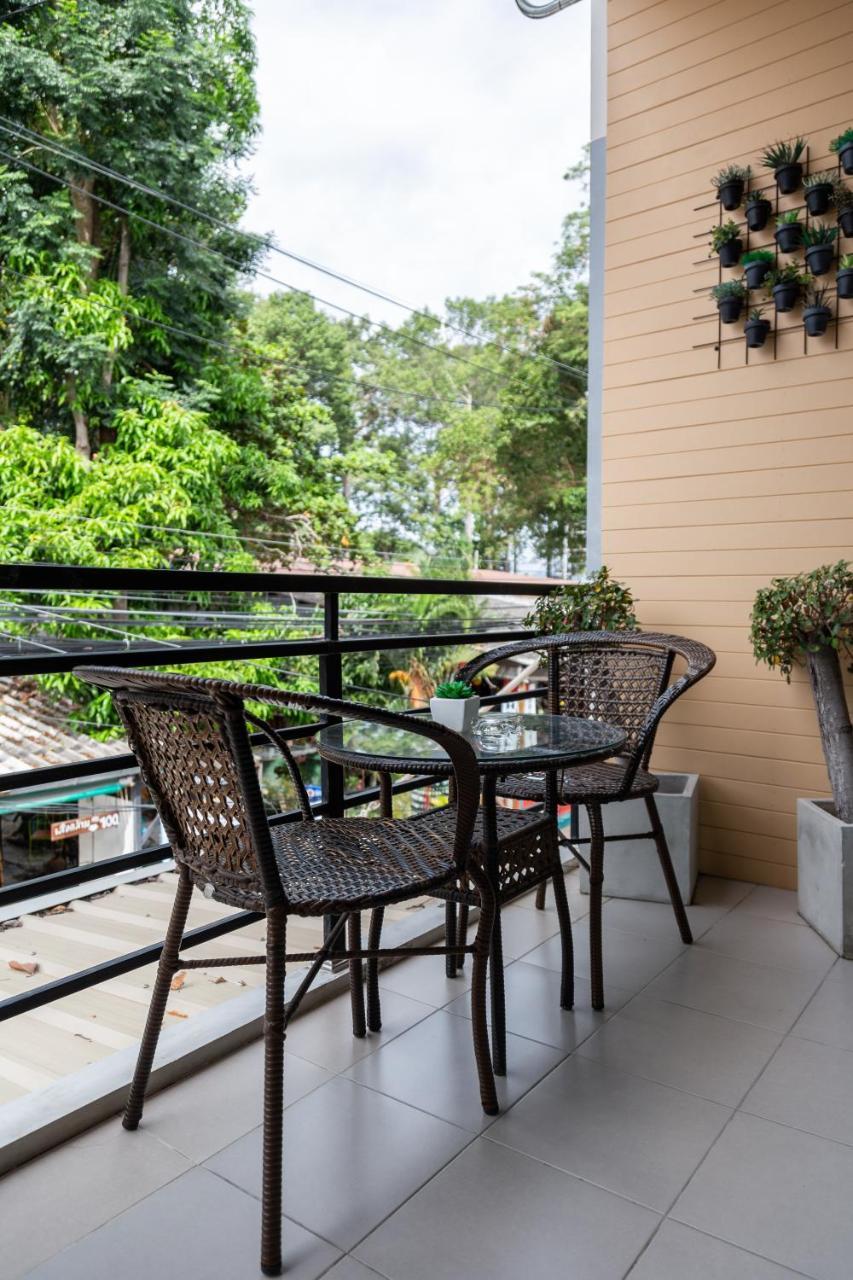 Samed Big Whale Hostel Rayong Exterior photo
